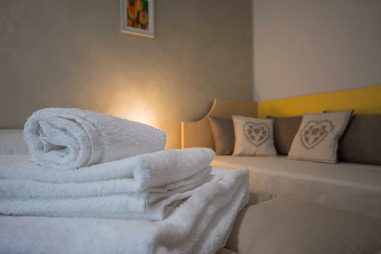 Agliana Bed & Breakfast Profumo D'Estate מראה חיצוני תמונה